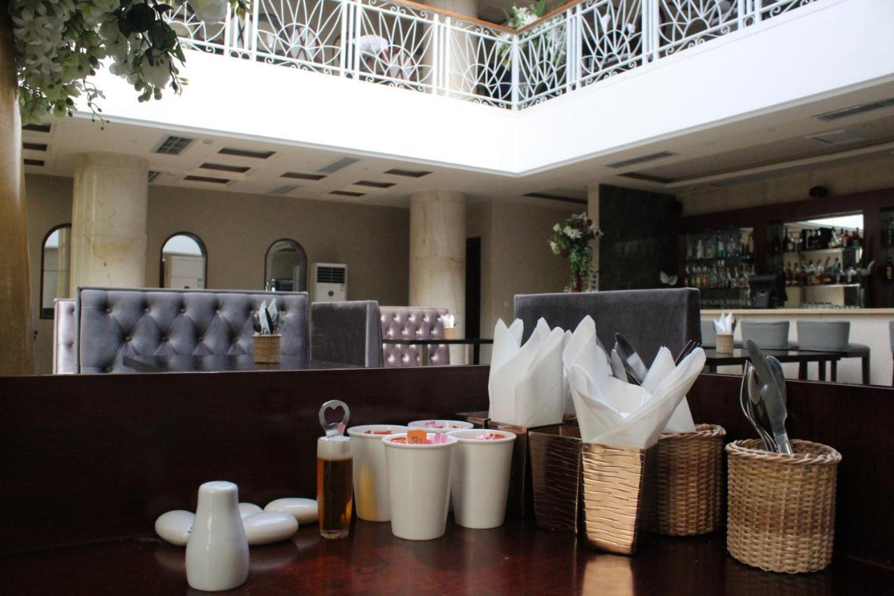 Hotel Amaritsah Brazzaville Zewnętrze zdjęcie
